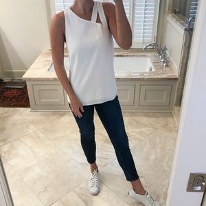 Alice & Trixie size small white top